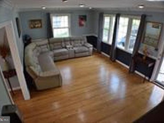 5th image of 11114 Woodson Ave