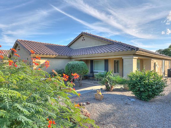 3rd image of 2607 E Desert Wind Dr