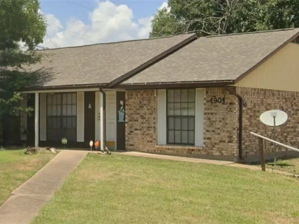 1901 Pine Tree Dr #A, Bryan, TX 77802
