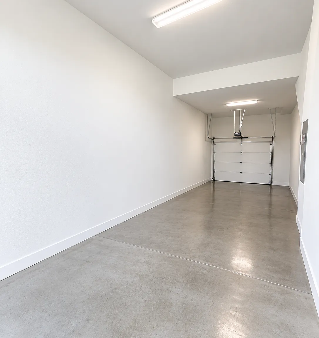 3 bed, 1328 sqft, $5,400 — Photo 2