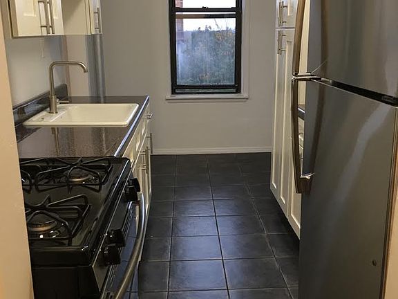 5th image of 13414 Franklin Ave #5M