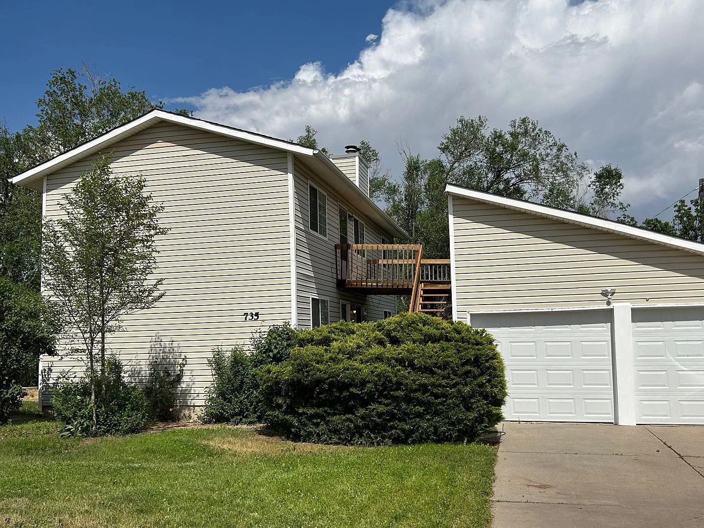 735 Manitou Blvd — Photo 1