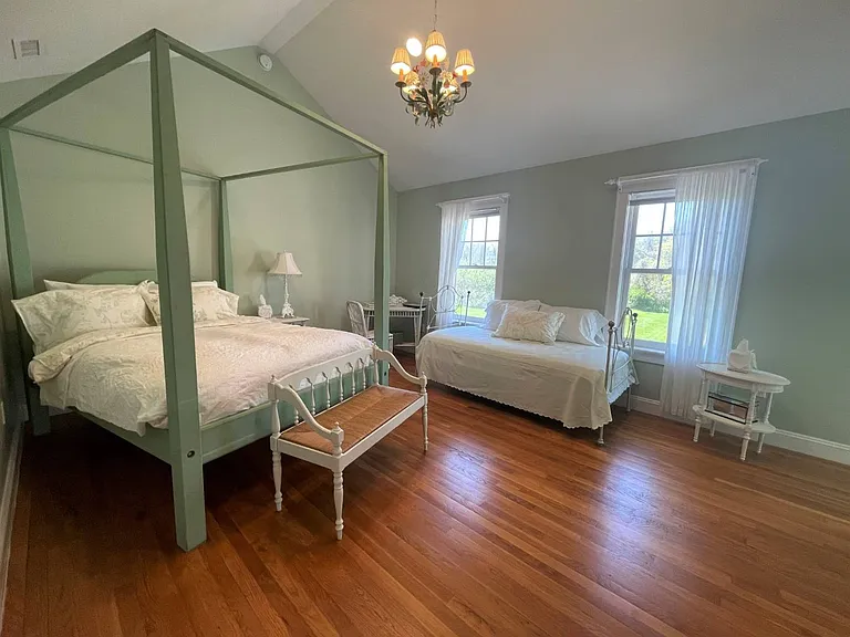 111 Cove Hollow Rd — Photo 30