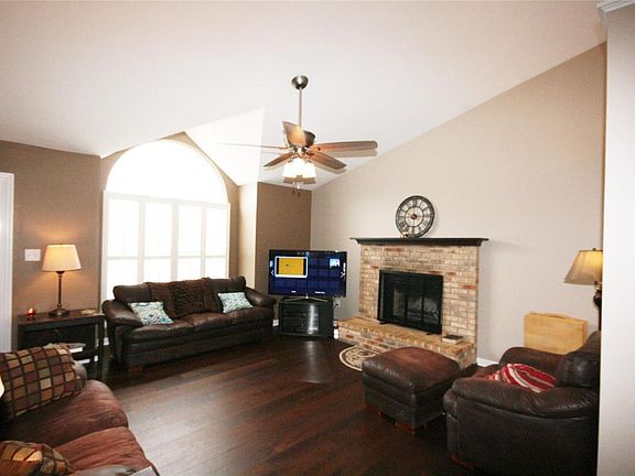 4th image of 4311 Southview Way Dr