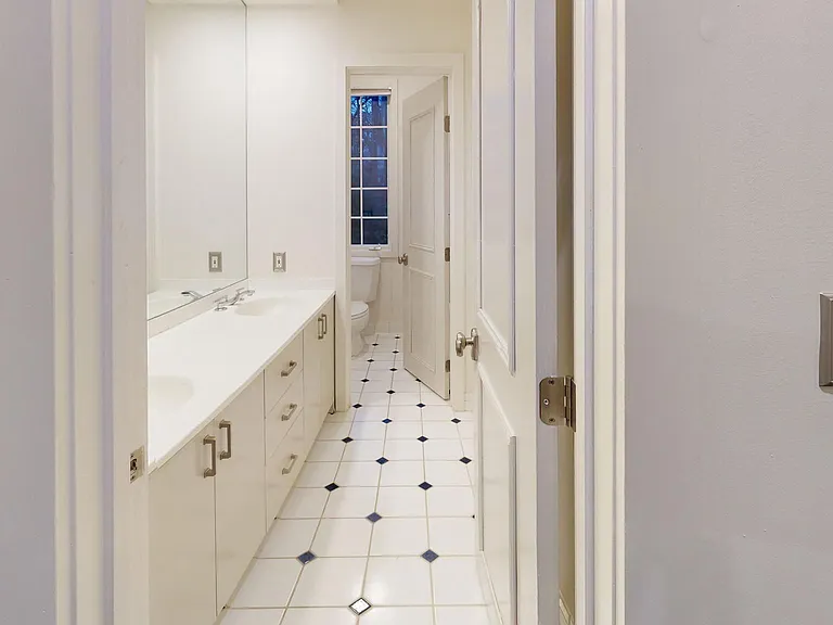 9629 Eagle Ridge Dr — Photo 24