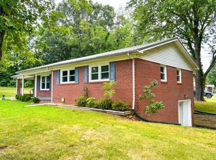 100 Oak Hill St, Camden, TN 38320