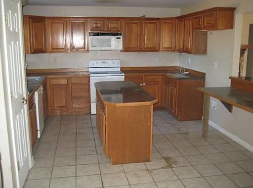 2nd image of 16148 F Taylor Rd