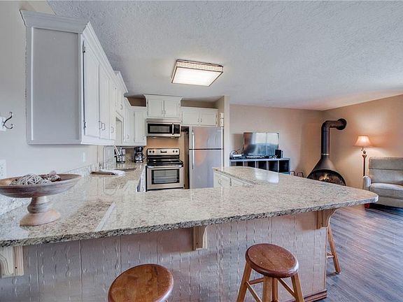 5th image of 903 Straight Creek Dr #202