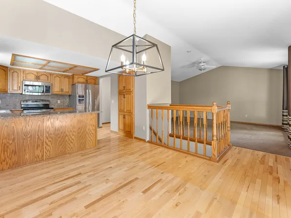 3704 S Bahnson Ave, Sioux Falls, SD 57103