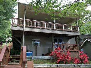 525 Lake Shore Dr N, Goreville, IL 62939