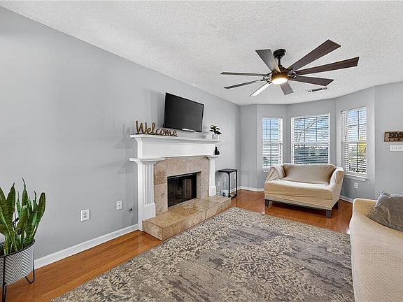 4th image of 139 Summer Crest Pl SW
