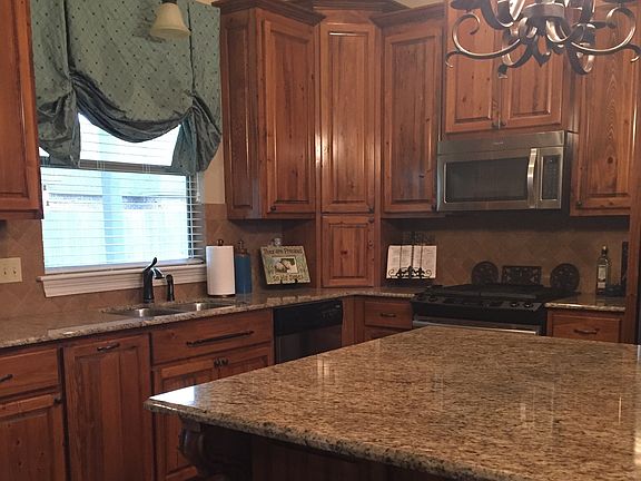 3rd image of 13174 Brookcrest Dr