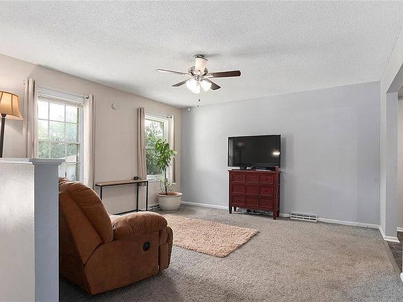3rd image of 13428 Lowell Ave
