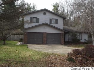 14143 Villa Maria Ln, Athens, IL