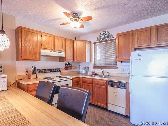 4th image of 5499 Three Seasons Rd #E-5