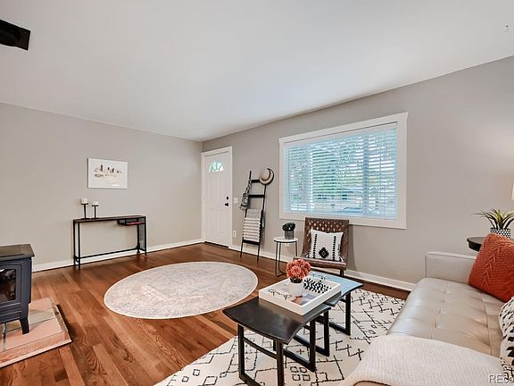 5th image of 417 Vivian Street