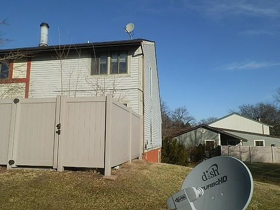 3rd image of 6142 Persimmon Tree Ct