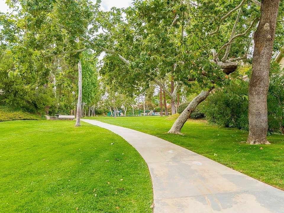 2nd image of 8024 Camino Kiosco
