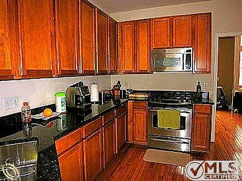 kitchen 2.jpg