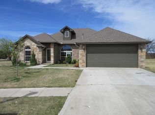 3200 Morgan Creek Rd, Yukon, OK 73099