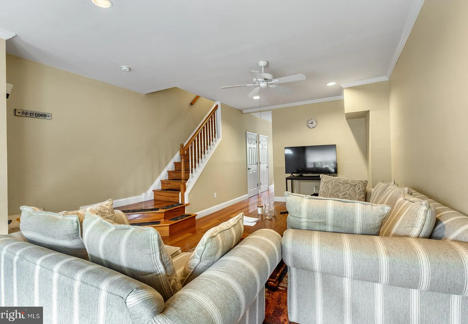4 bed, 3.5 bath, 2187 sqft, $3,500 — Photo 3