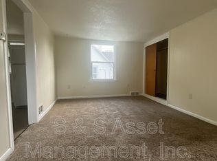 717 1/2 N Sycamore St, Lansing, MI 48906
