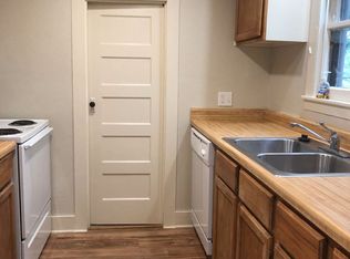615B 13th St, Bandera, TX 78003