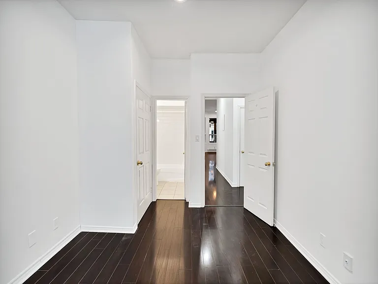 3 Spencer Ave — Photo 11