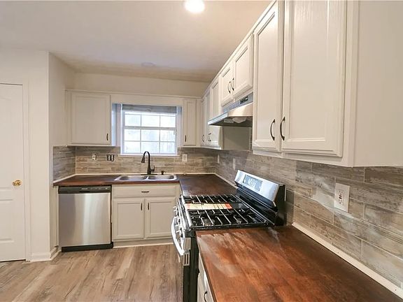 3rd image of 3025 Fields Dr
