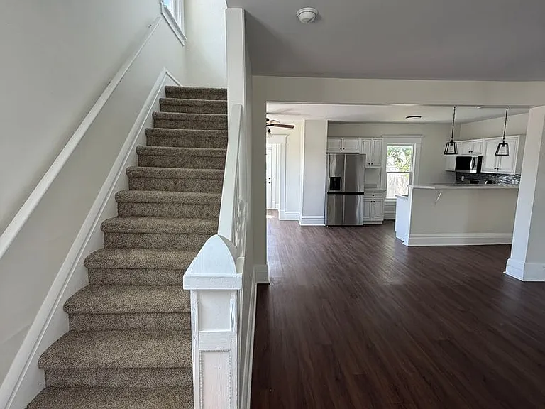 423 Sheldon Ave — Photo 11