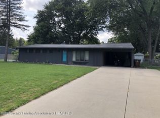 5643 Buckingham Rd, Haslett, MI 48840