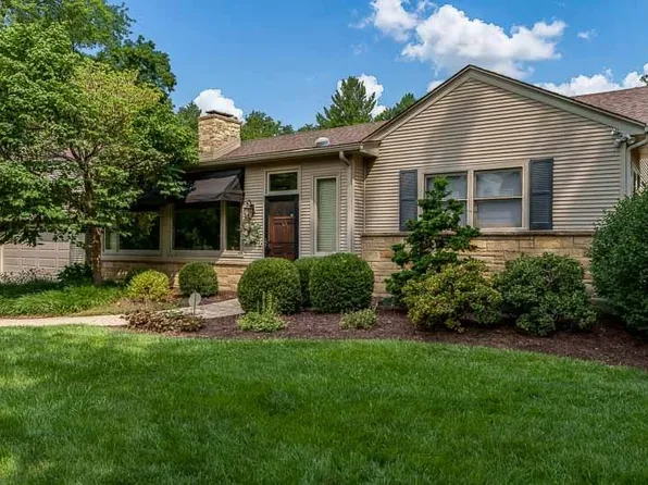 2515 Saxon Pl, Rockford, IL 61114