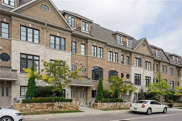 3 bed, $3,800 — Photo 1