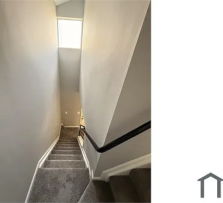 2571 Francis St — Photo 15