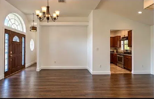 3 bed, 2.5 bath, 2038 sqft, $2,450 — Photo 4
