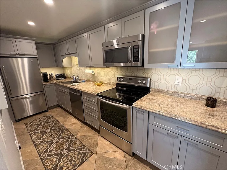 510 N Villa Ct — Photo 13