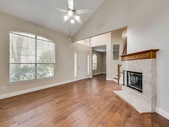 4th image of 3009 Larkspur Ct