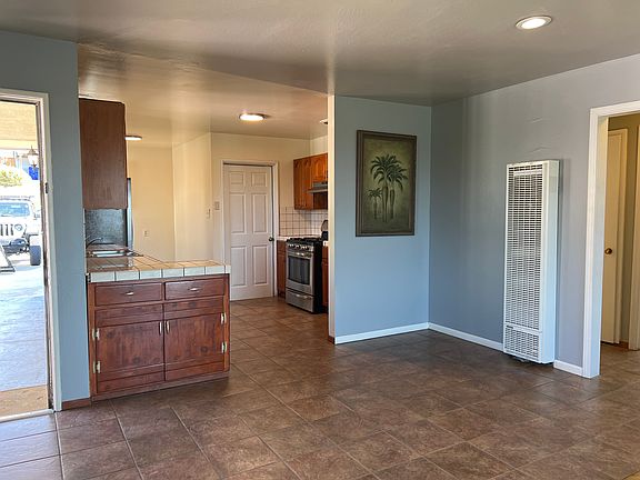 4th image of 17457 Ehle St