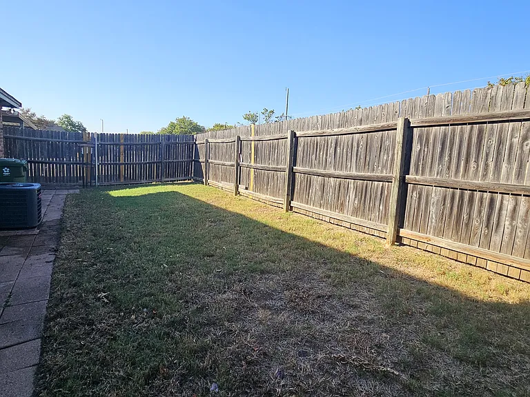 2821 Shady Grove Dr — Photo 16