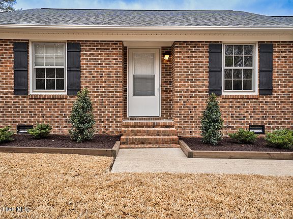 4th image of 4712 Crest Road