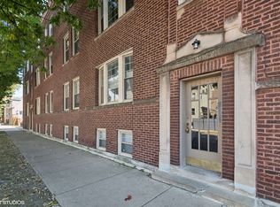 3043 W Belle Plaine Ave #1, Chicago, IL 60618