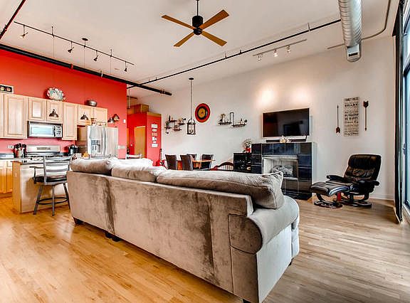 2nd image of 2735 W Armitage Ave #502