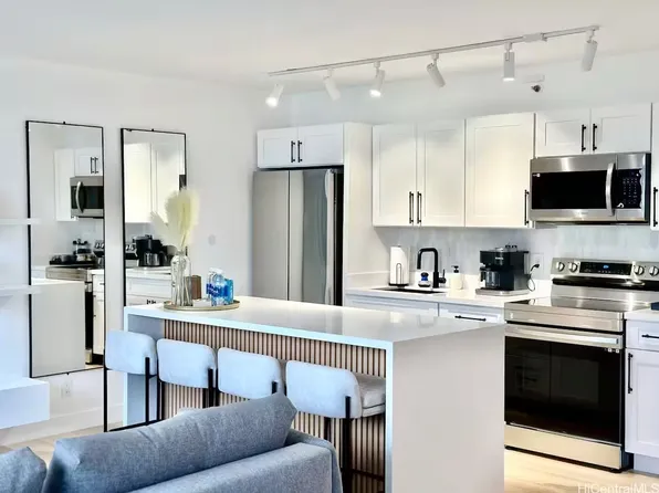 201 Ohua Ave #901, Honolulu, HI 96815