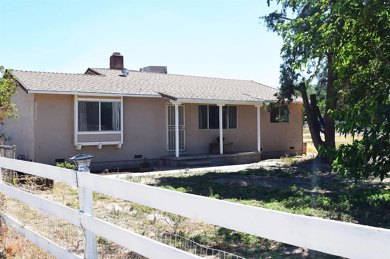 492 E Frisbee Ln photo 1