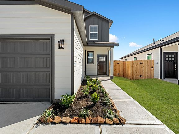 4th image of 17326 Gentle Doves Ln