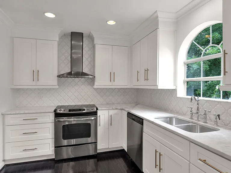 4007 Auburn Ln — Photo 11