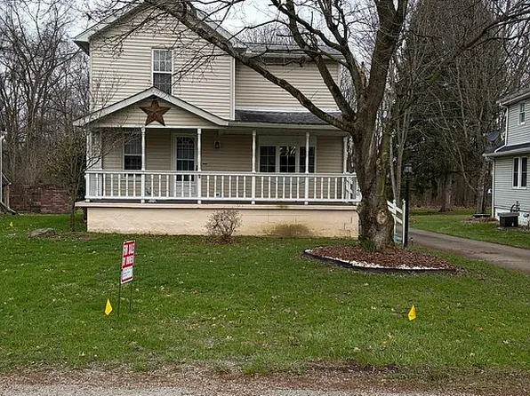 2140 Gardenland Ave, Niles, OH 44446