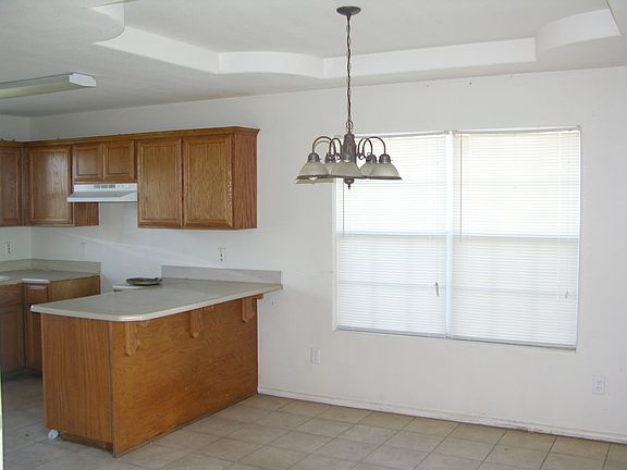 Dining/Kitchen