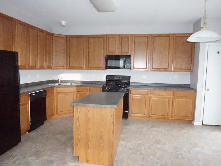 3740 Pope Ct — Photo 4