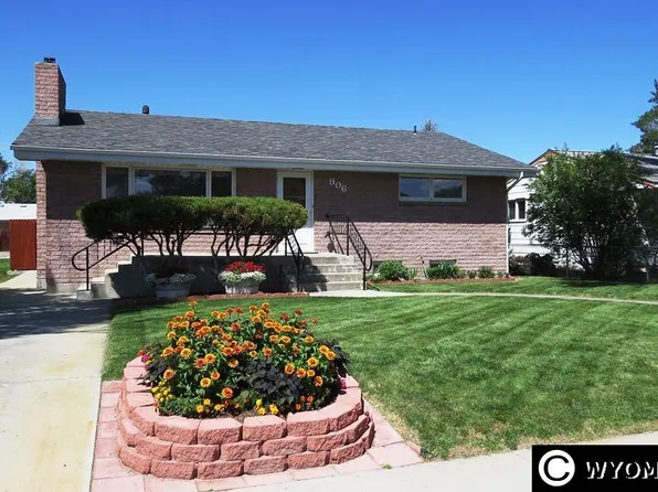 906 W Park Ave, Riverton, WY 82501